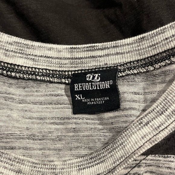 OT Revolution Men’s XL Black and Grey Striped Short Sleeve T-Shirt - Picture 3 of 5